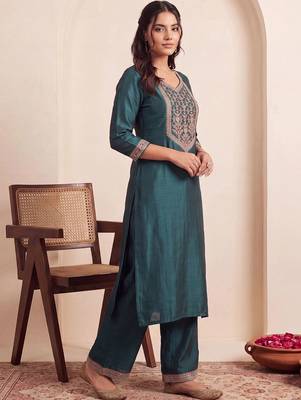 women ethnic motifs embroidered regular thread work liva kurta with trousers 6