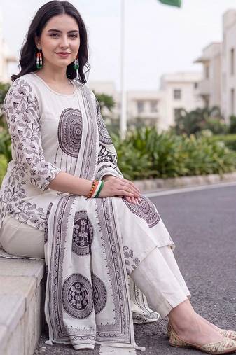 women ethnic motifs printed regular cotton kurta with trousers & with dupatta