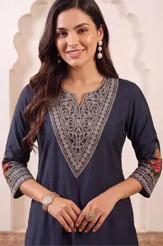 women ethnic motifs embroidered regular thread work kurta with trousers
