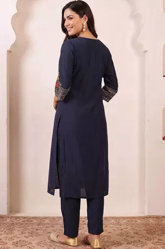 women ethnic motifs embroidered regular thread work kurta with trousers