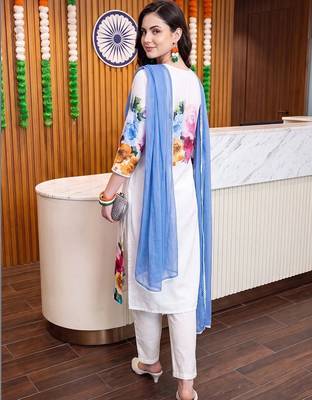 women floral printed regular linen kurta with trousers & with dupatta 6