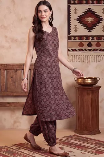 women printed regular cotton kurta with dhoti pants