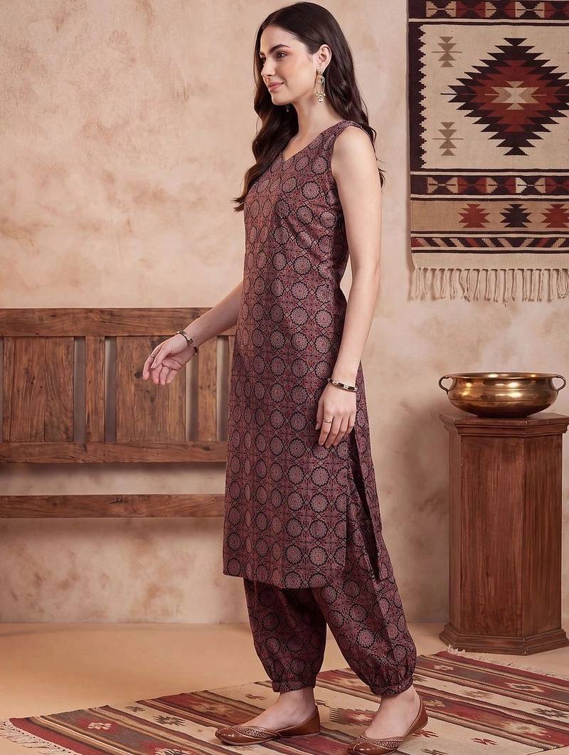 women printed regular cotton kurta with dhoti pants