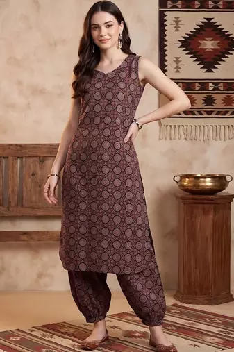 women printed regular cotton kurta with dhoti pants