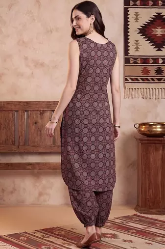 women printed regular cotton kurta with dhoti pants