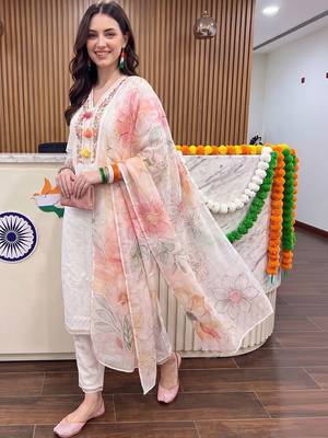 women floral embroidered regular thread work cotton kurta with trousers & with dupatta 1