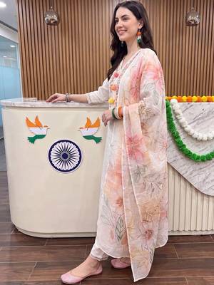 women floral embroidered regular thread work cotton kurta with trousers & with dupatta 3