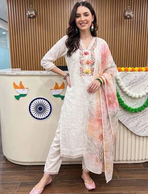 women floral embroidered regular thread work cotton kurta with trousers & with dupatta 6