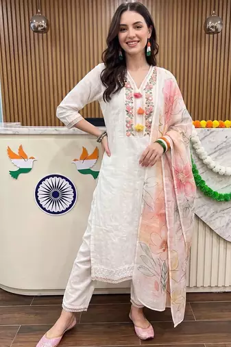women floral embroidered regular thread work cotton kurta with trousers & with dupatta