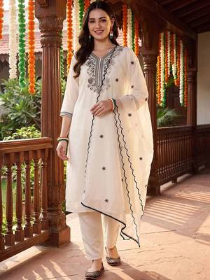 women ethnic motifs embroidered regular thread work kurta with trousers & with dupatta 1