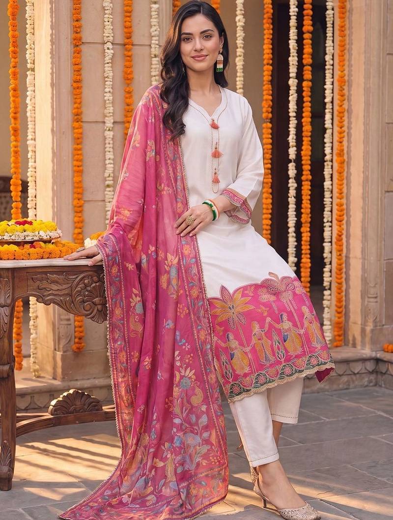 women ethnic motifs printed regular kurta with trousers & with dupatta