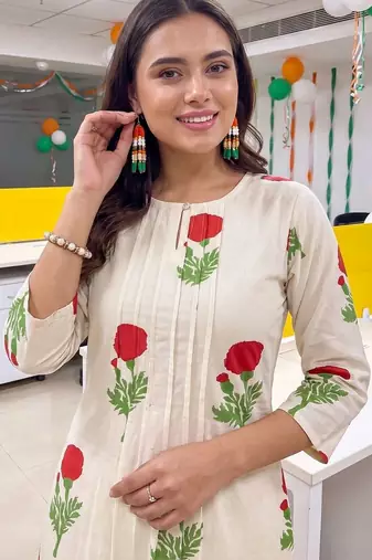 women floral printed regular cotton kurta with trousers