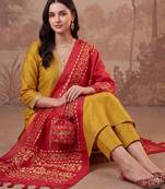 women ethnic motifs regular thread work kurta with trousers & with dupatta