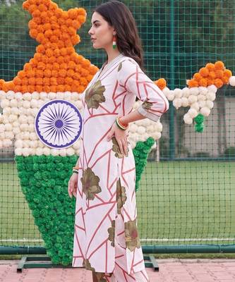 women floral printed regular cotton kurta with trousers 3