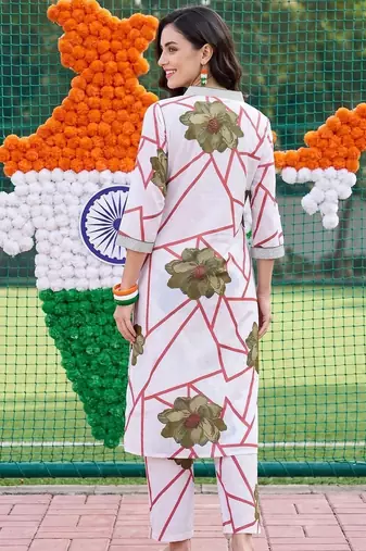 women floral printed regular cotton kurta with trousers