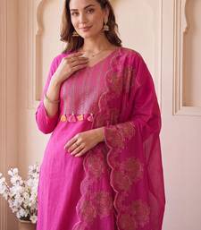 women ethnic motifs embroidered regular thread work cotton kurta with trousers & with dupatta
