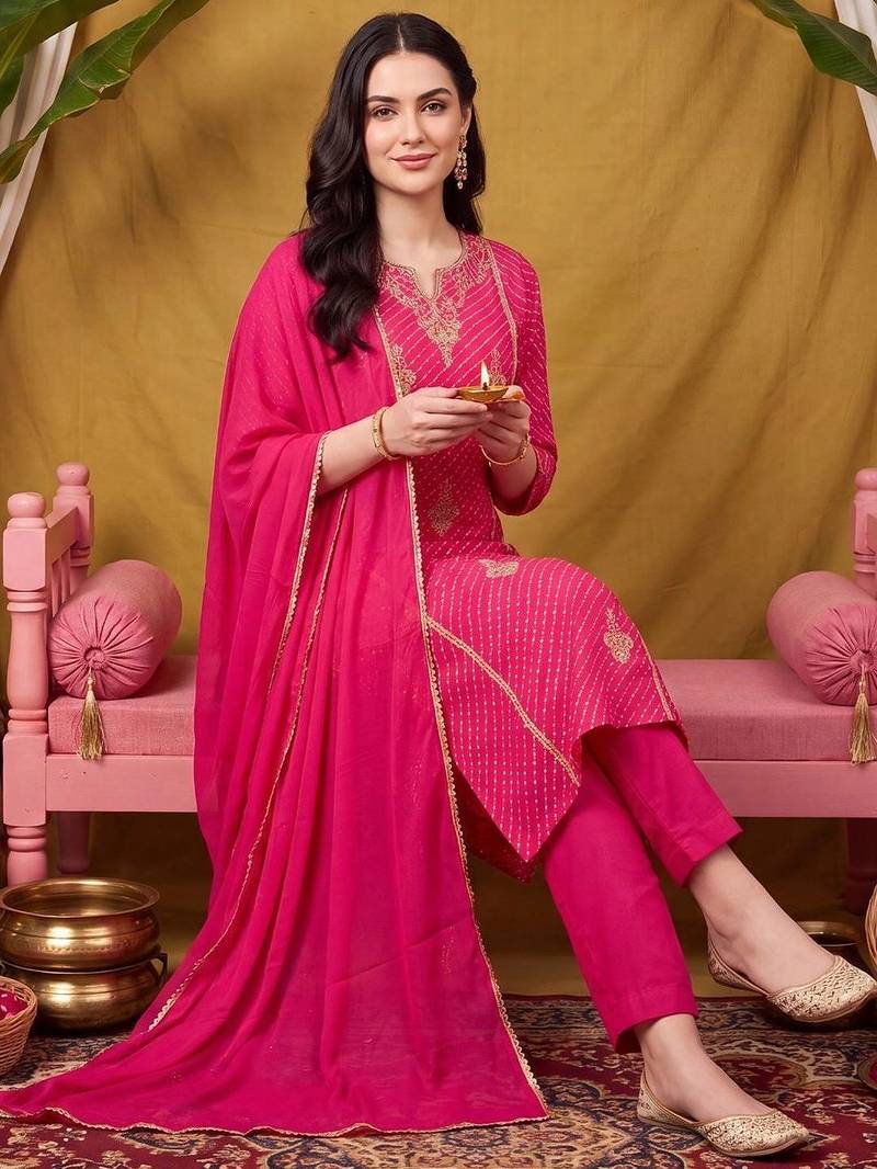 women ethnic motifs printed regular thread work kurta with trousers & with dupatta