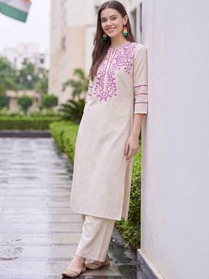 women ethnic motifs embroidered regular thread work kurta with palazzos 2