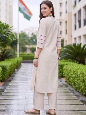 women ethnic motifs embroidered regular thread work kurta with palazzos 5