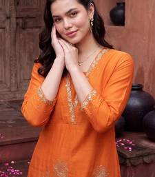 women ethnic motifs embroidered regular thread work kurta with trousers