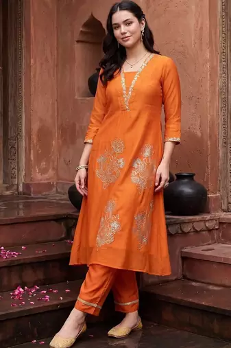 women ethnic motifs embroidered regular thread work kurta with trousers