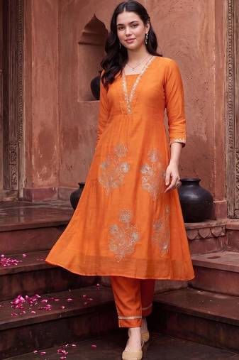 women ethnic motifs embroidered regular thread work kurta with trousers