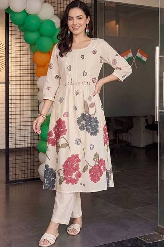women floral printed regular cotton kurta with trousers