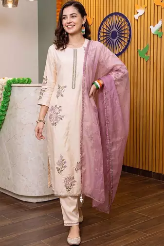 women floral embroidered regular thread work kurta with trousers & with dupatta