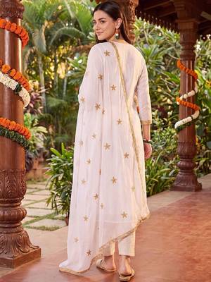women ethnic motifs embroidered regular thread work kurta with trousers & with dupatta 4