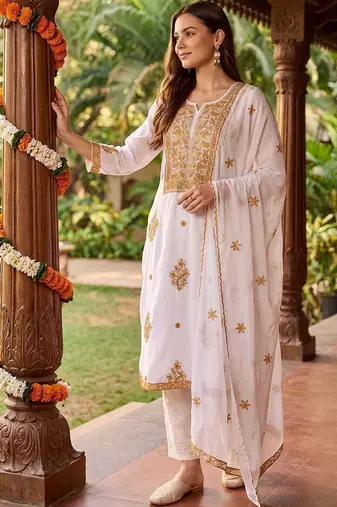 women ethnic motifs embroidered regular thread work kurta with trousers & with dupatta