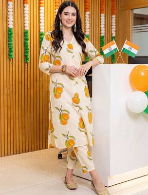 women printed regular cotton kurta with trousers 5