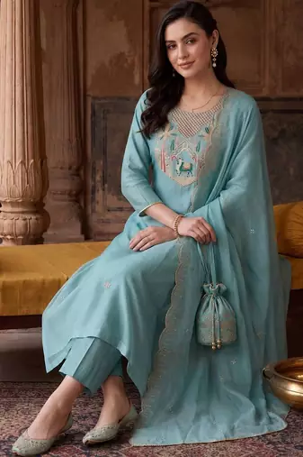 women ethnic motifs embroidered regular thread work kurta with trousers & with dupatta