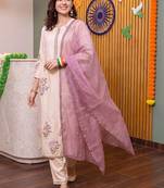 women floral embroidered regular thread work kurta with trousers & with dupatta