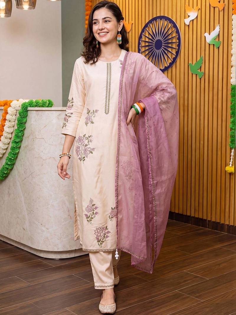women floral embroidered regular thread work kurta with trousers & with dupatta