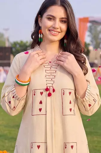 women printed regular kurta with trousers