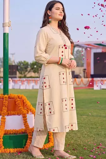 women printed regular kurta with trousers