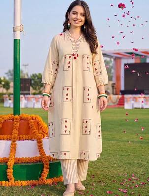 women printed regular kurta with trousers 6