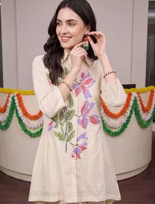 women floral printed regular cotton kurta with trousers 2