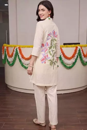 women floral printed regular cotton kurta with trousers