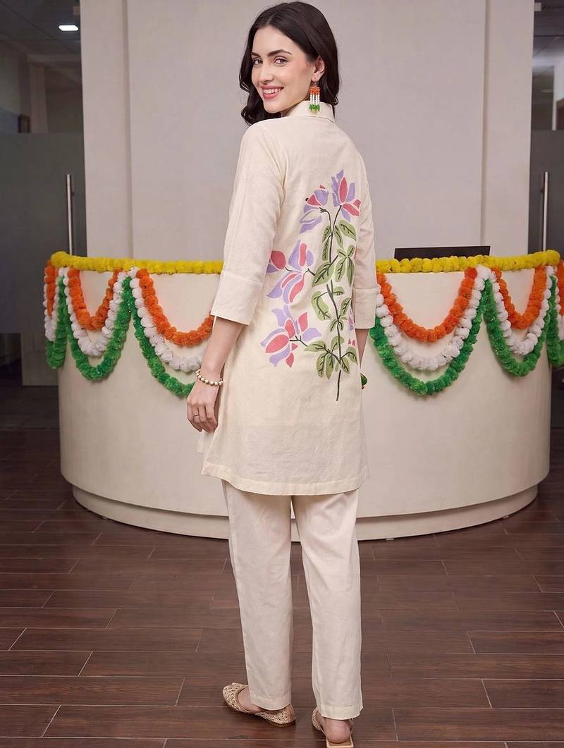 women floral printed regular cotton kurta with trousers