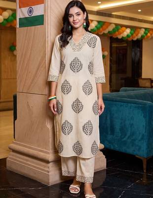 women ethnic motifs embroidered regular thread work cotton kurta with trousers 1