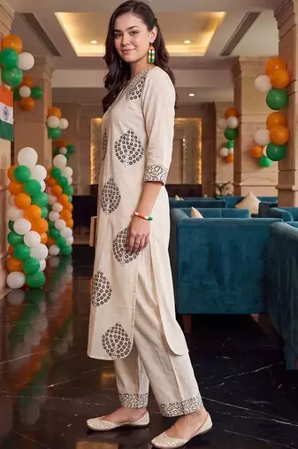 women ethnic motifs embroidered regular thread work cotton kurta with trousers