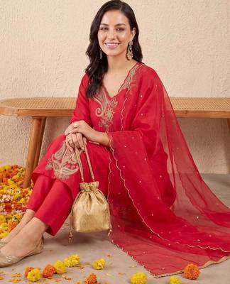 women ethnic motifs embroidered regular liva kurta with trousers & with dupatta 1