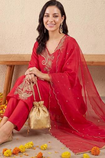 women ethnic motifs embroidered regular liva kurta with trousers & with dupatta