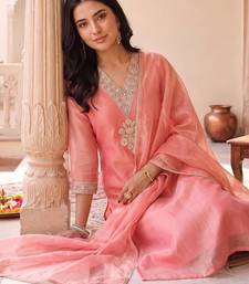 women ethnic motifs embroidered regular thread work kurta with trousers & with dupatta