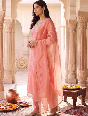 women ethnic motifs embroidered regular thread work kurta with trousers & with dupatta 4