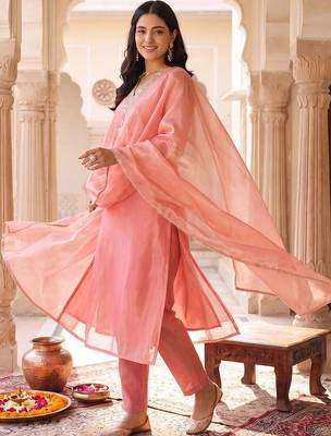 women ethnic motifs embroidered regular thread work kurta with trousers & with dupatta 6
