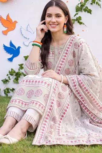women ethnic motifs printed regular cotton kurta with trousers & with dupatta