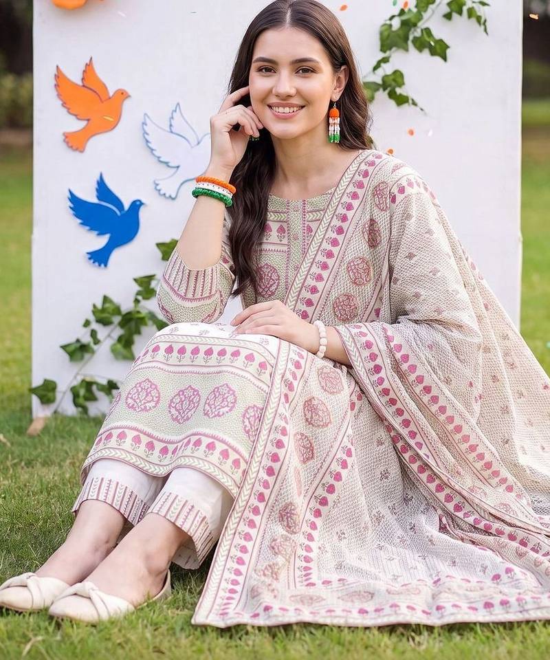 women ethnic motifs printed regular cotton kurta with trousers & with dupatta