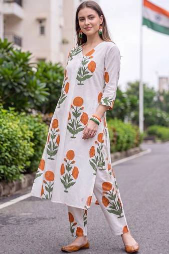 women floral printed regular cotton kurta with trousers